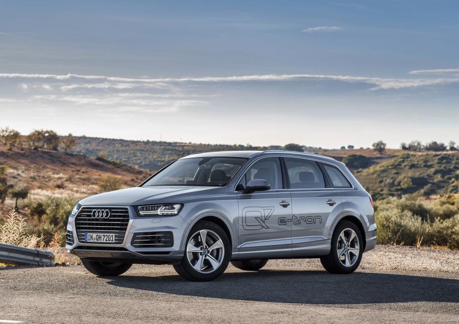  Audi Q7 e-tron TDI Quattro (4M) 2016 года  (WW) (фото 18 из 33)